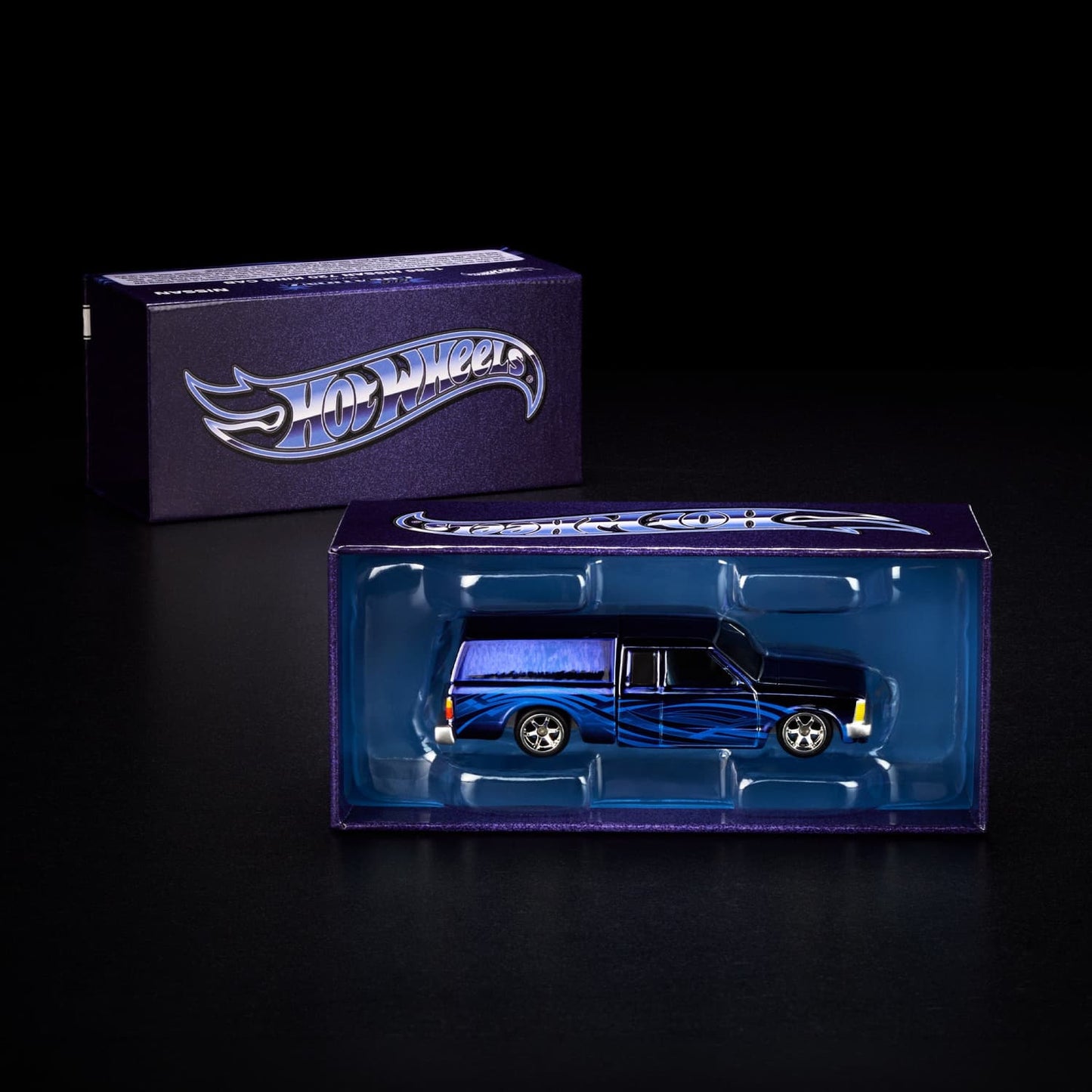 JJY64-BH11 Hot Wheels RLC Exclusive 1986 Nissan 720 King Cab