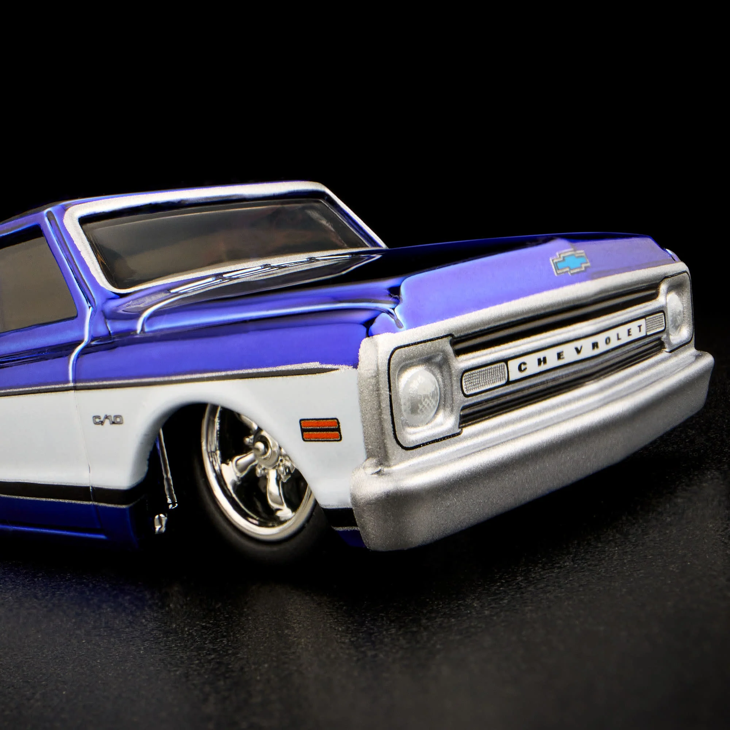 HWHWF22 RLC Exclusive 1969 Chevy C-10