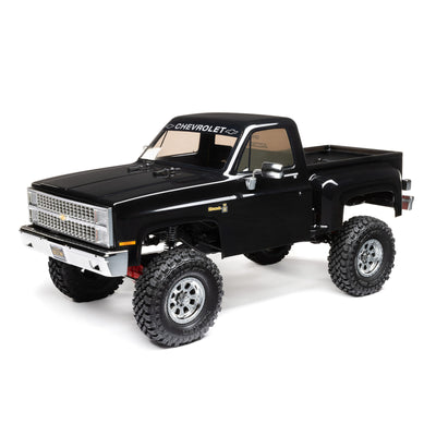 AXI03030 1/10 SCX10 III Base Camp 1982 Chevy K10 4X4 RTR