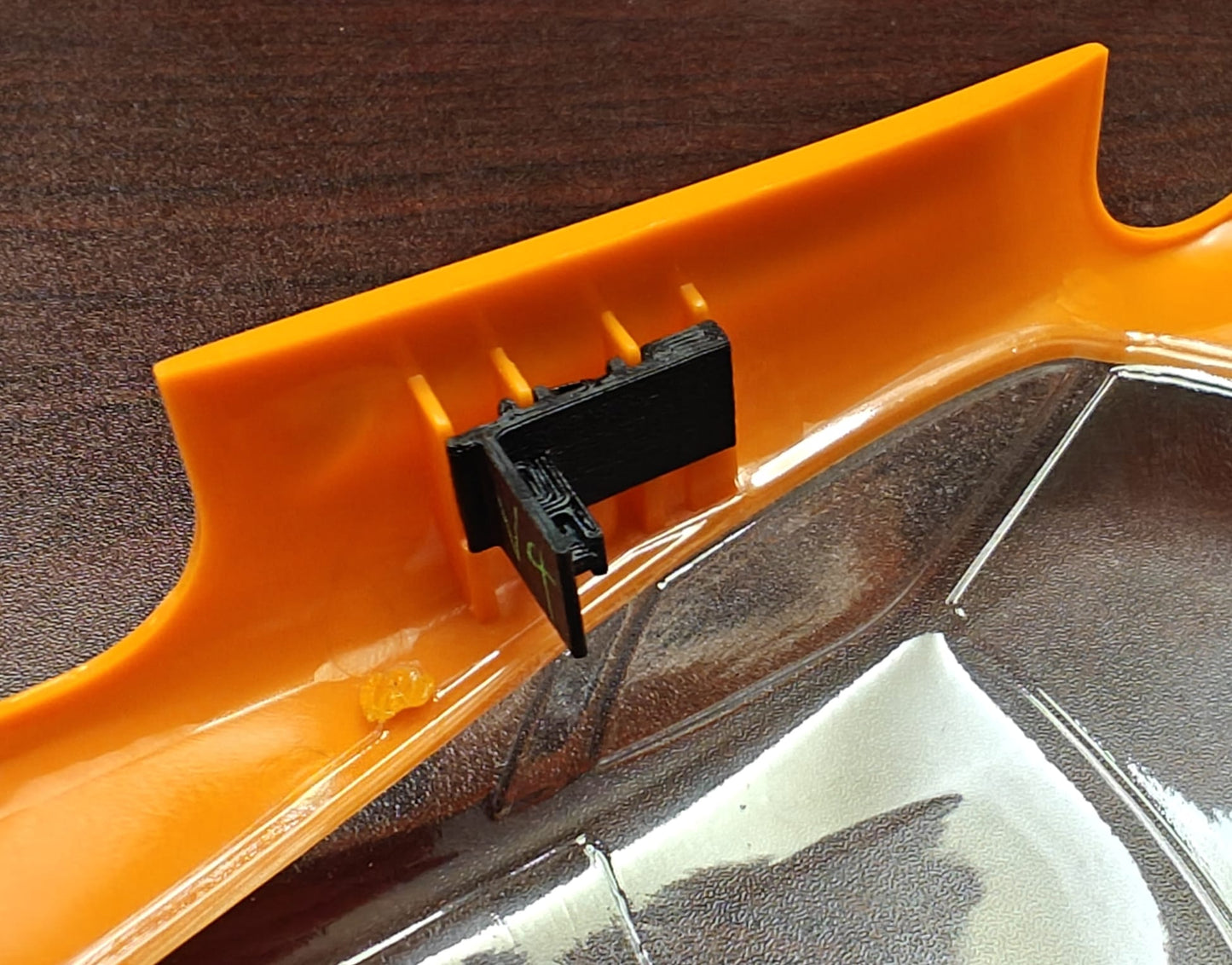 600524RX PN Racing C9 ABS Body Side Clip for Reflex & MWX Chassis