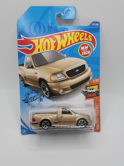 Hot Wheels 1999 Ford F-150 SVT Lightning HW Hot Trucks W/ HotWheel Protector