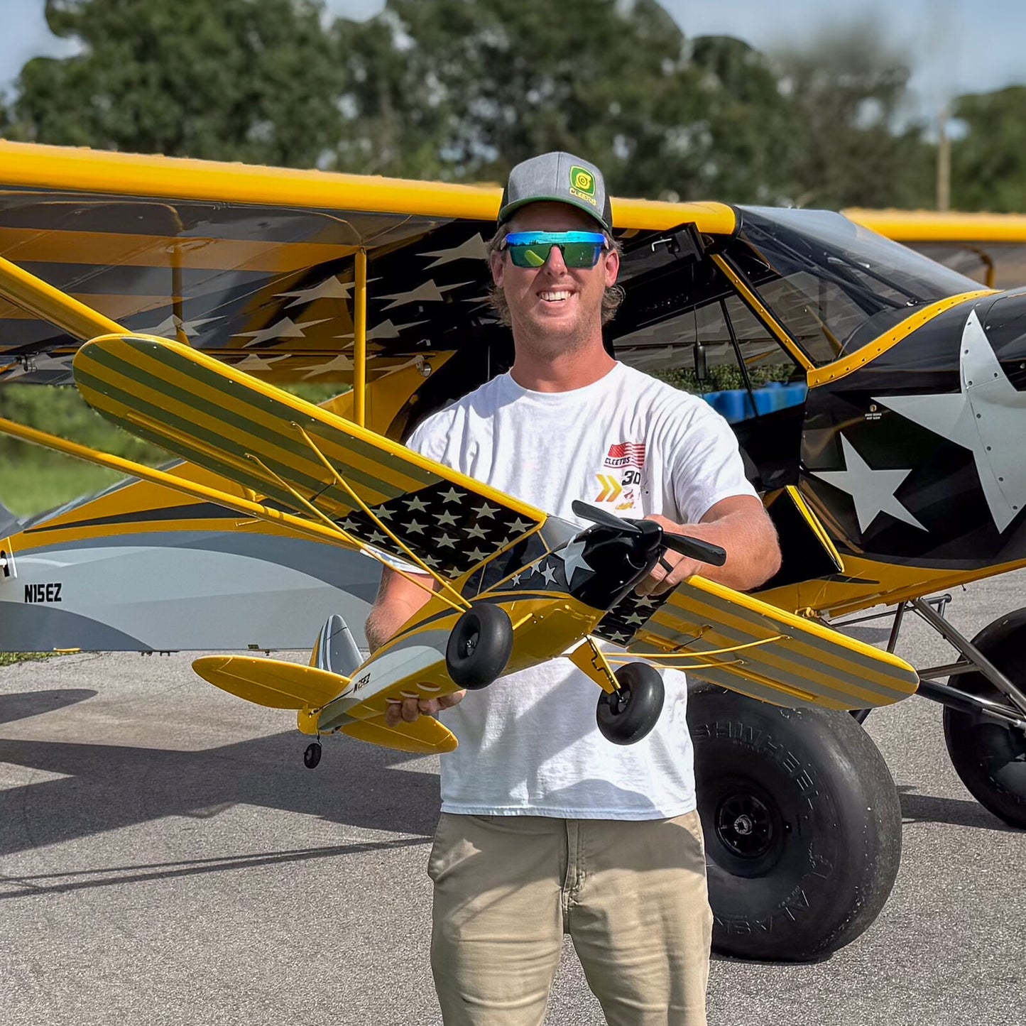 HBZ32001SE Carbon Cub S 2 1.3m Cleetus McFarland Special Edition RTF Basic