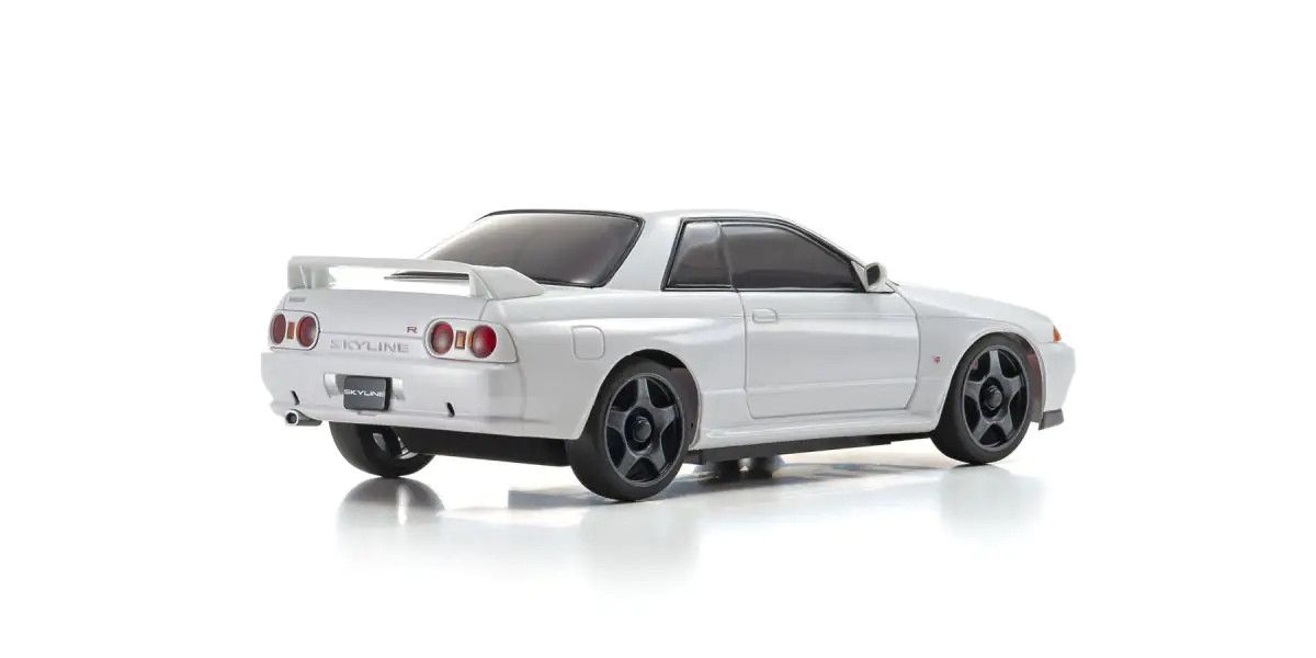 KYO32639W Mini-Z AWD Nissan Skyline GT-R N1 (R32) - White