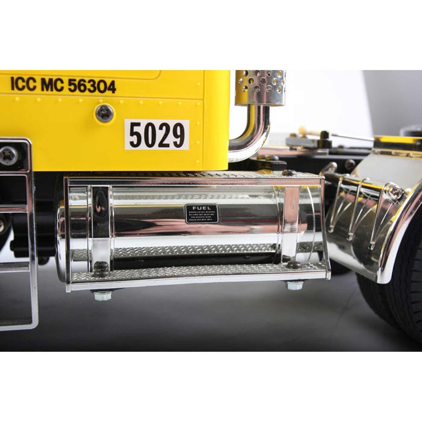 TAM56304 1/14 Globe Liner 2WD Semi Tractor Kit