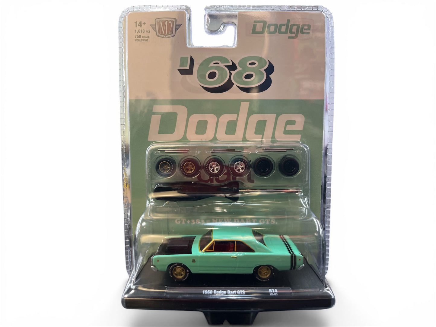 M2Machines 34001-14 - 1968 Dodge Dart GTS - Teal/Gold CHASE!