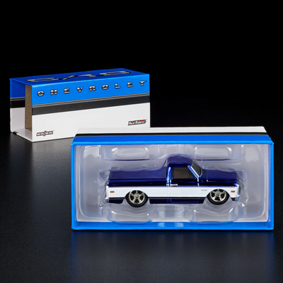 HWHWF22 RLC Exclusive 1969 Chevy C-10