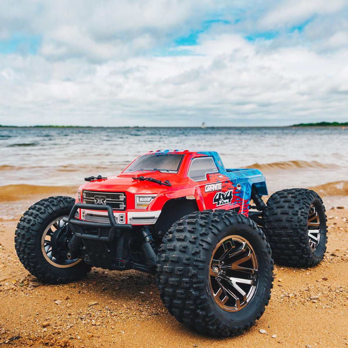 ARA102720T2 1/10 GRANITE 3S BLX 4WD Brushless Monster Truck with Spektrum RTR - Red/Blue