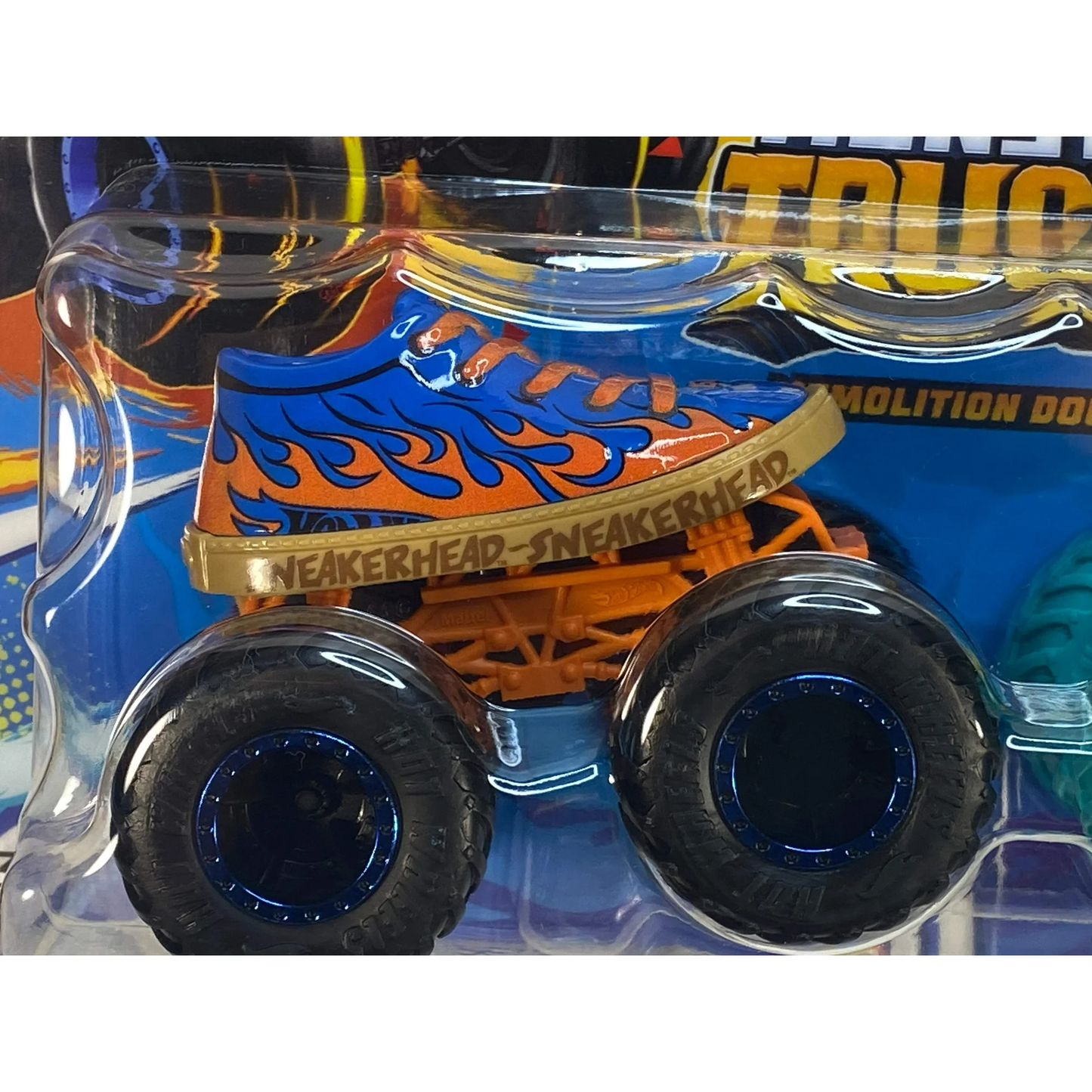 HWHNW51 HotWheels Monster Trucks SneakerHead Vs SneakerHead