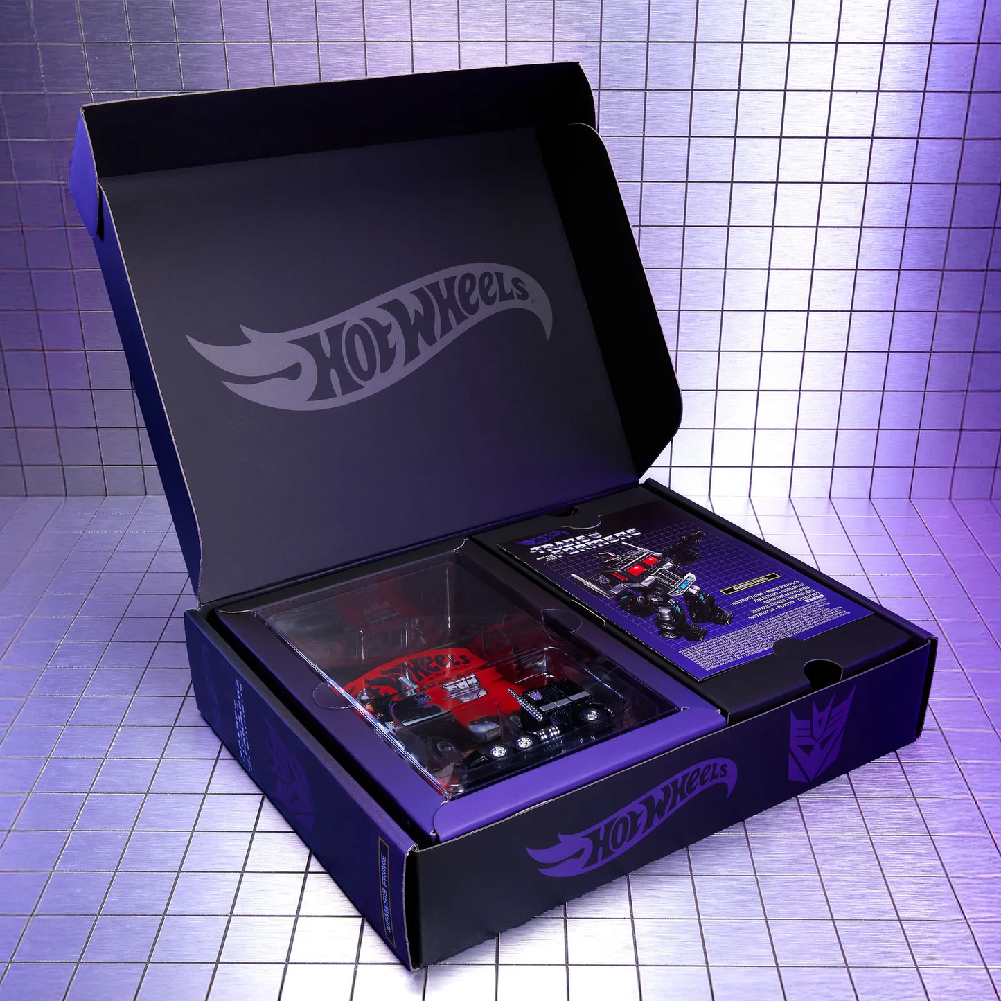 JCP67-9893 Hot Wheels Transformers Nemesis Prime Collectible Diecast