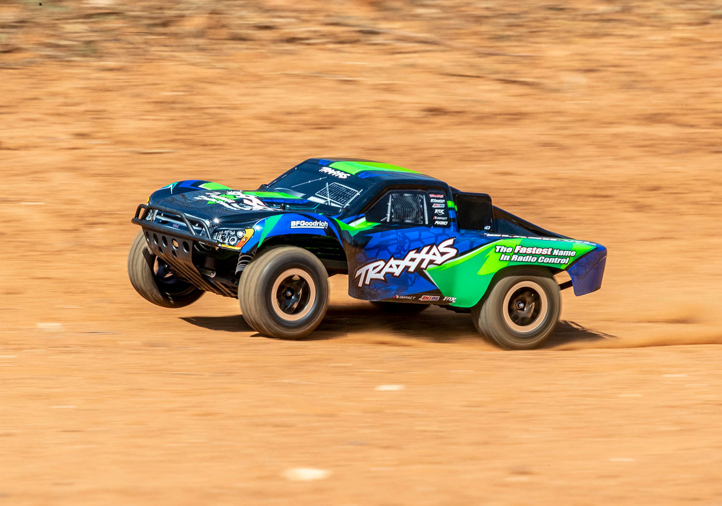 58076-74 SLASH 2WD  VXL  GREEN