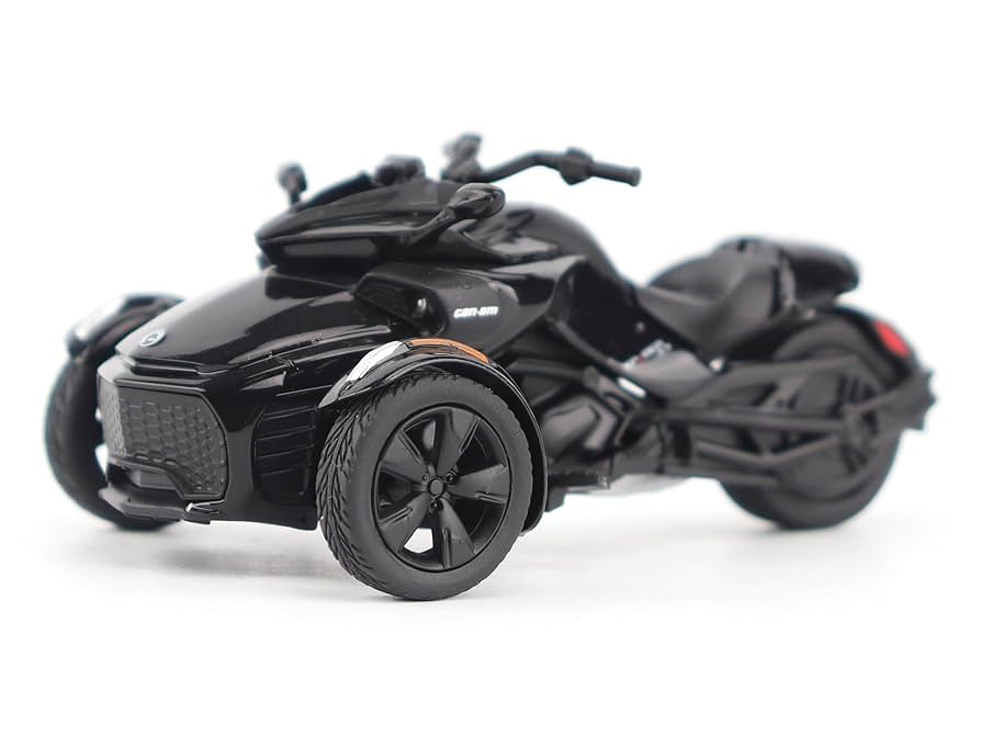 DCM60018 1:32 Spyder F3, Steel Black Metallic