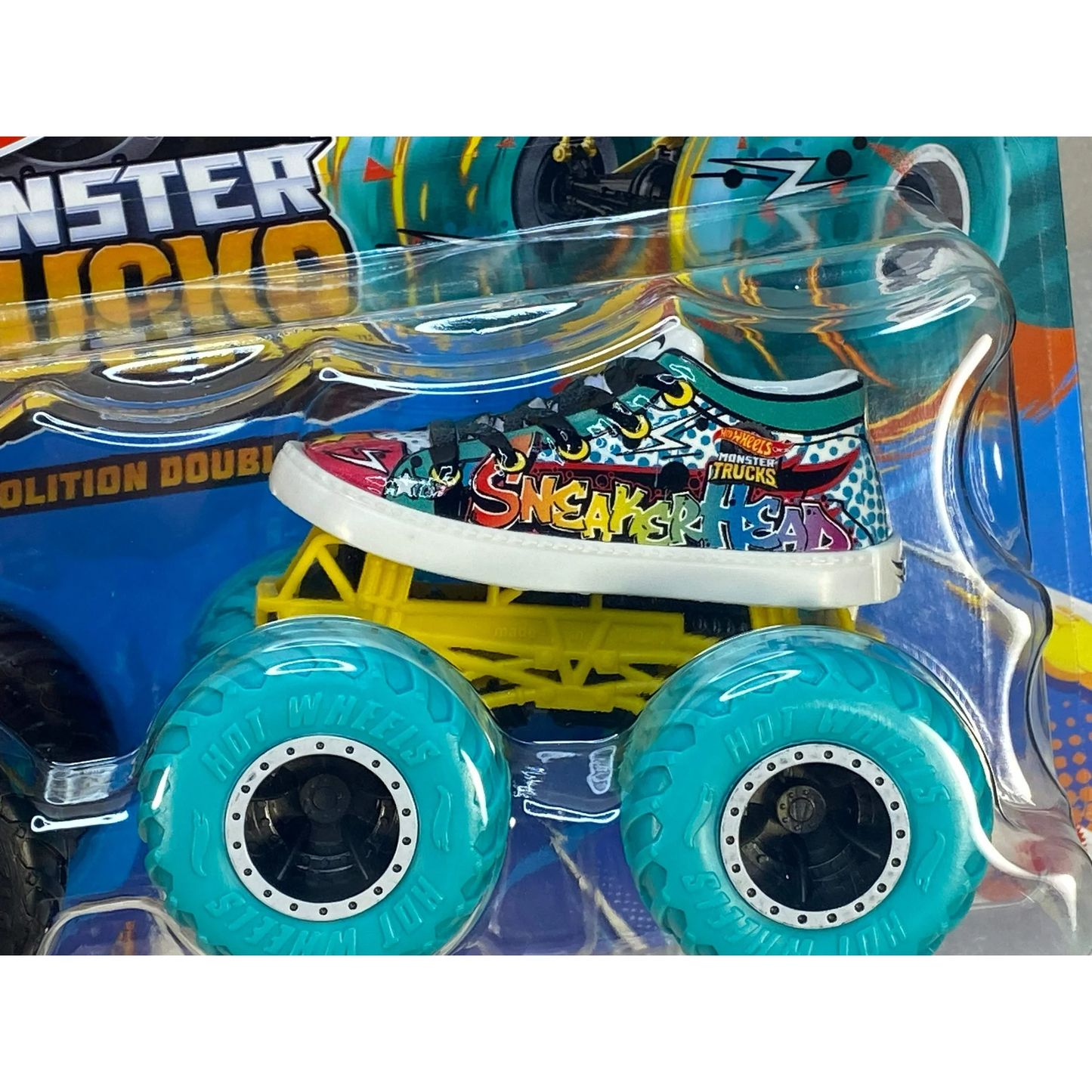 HWHNW51 HotWheels Monster Trucks SneakerHead Vs SneakerHead