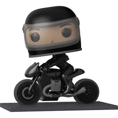 FU59287 Selina Kyle on Bike