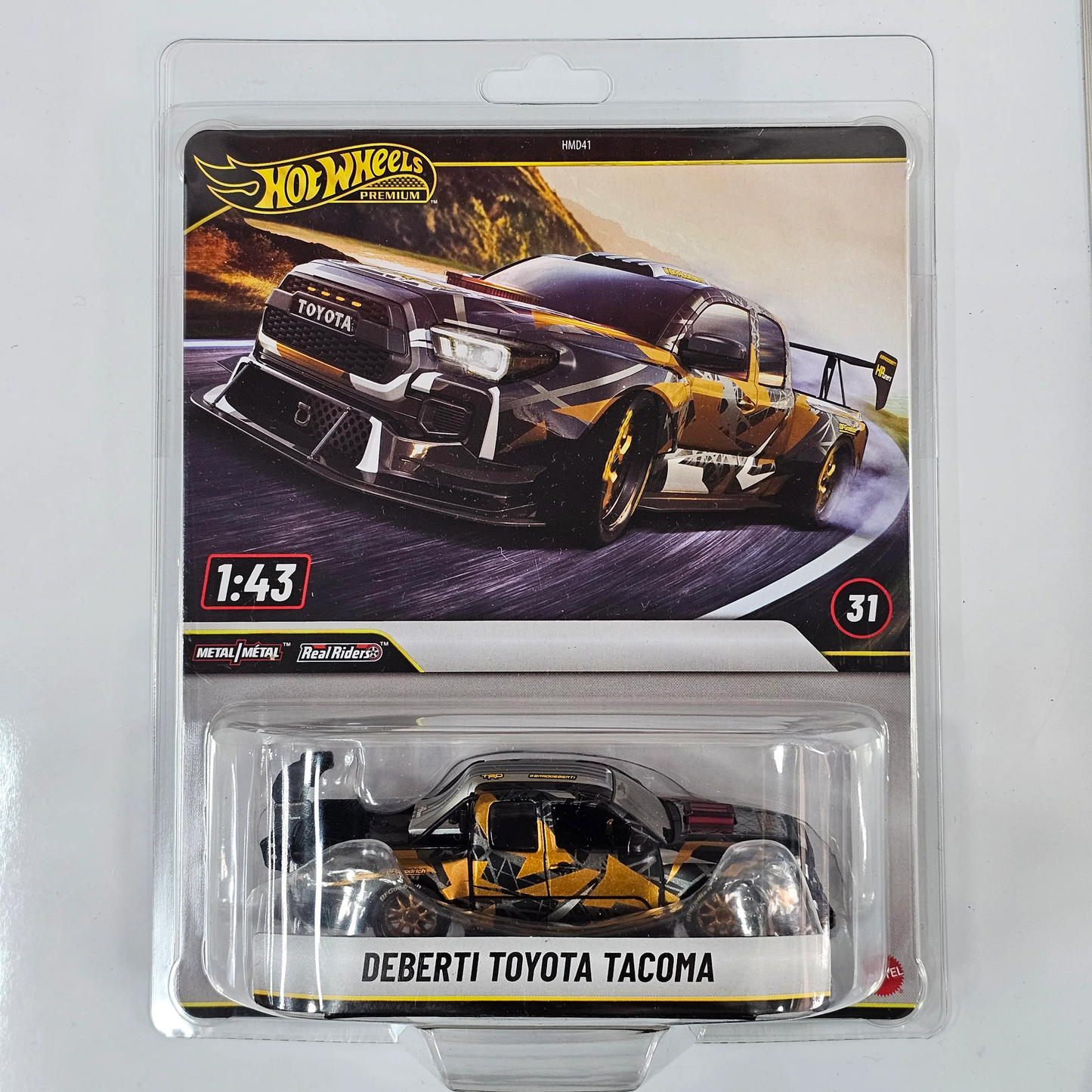 HWJCN64 HotWheels Premium 1:43 Deberti Toyota Tacoma