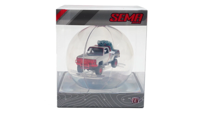 M2 Machines SEMA 2025 Exclusive 1973 Chevrolet Cheyenne Super 10 4x4 Ornament