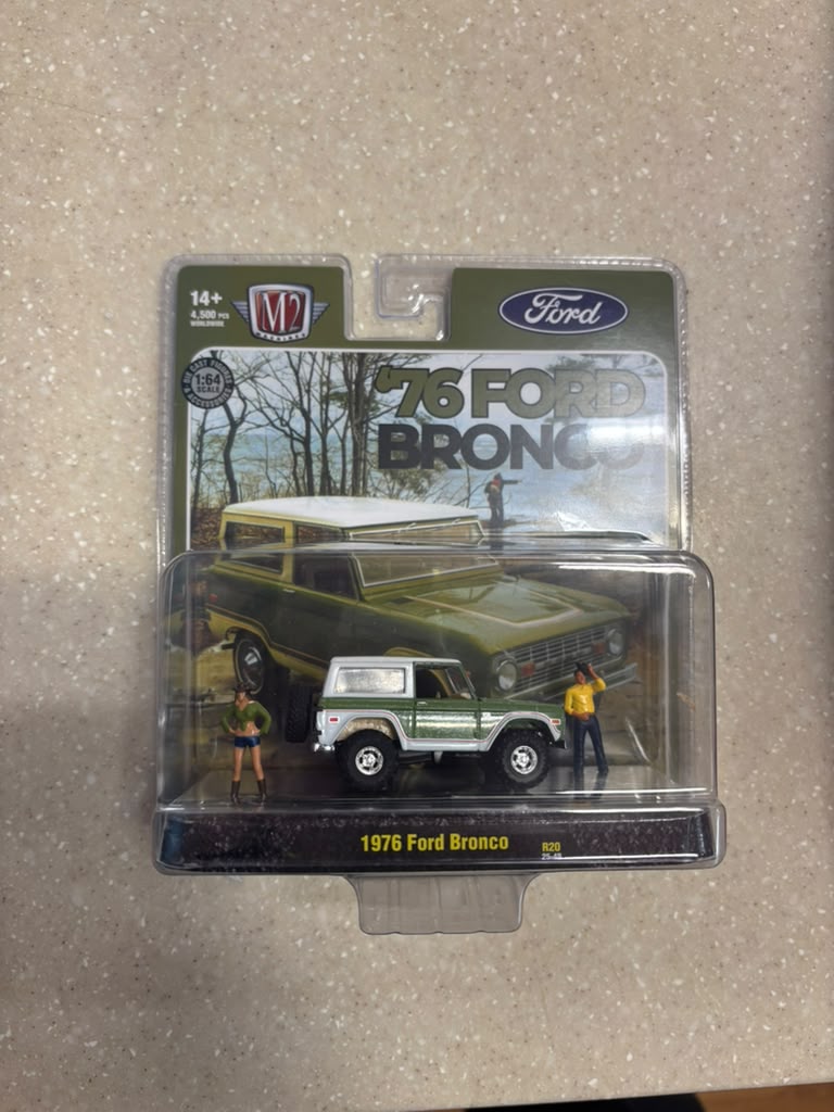 67500 M2 Machines 1976 Ford Bronco