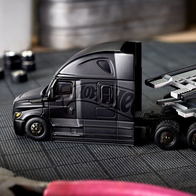 RLC HNJ63 HotWheel Elite 64 Freightliner Cascadia