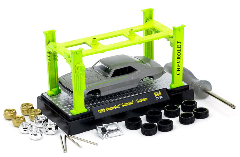 M2 Machines - 37000 - 84 1969 Chevrolet Camaro Model Kit