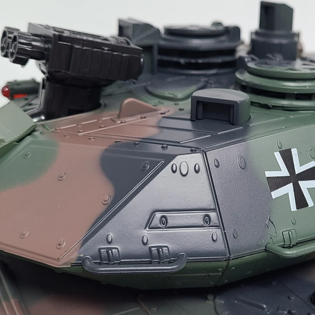 IMX18905 1/18 German Leopard 2 Tank Force