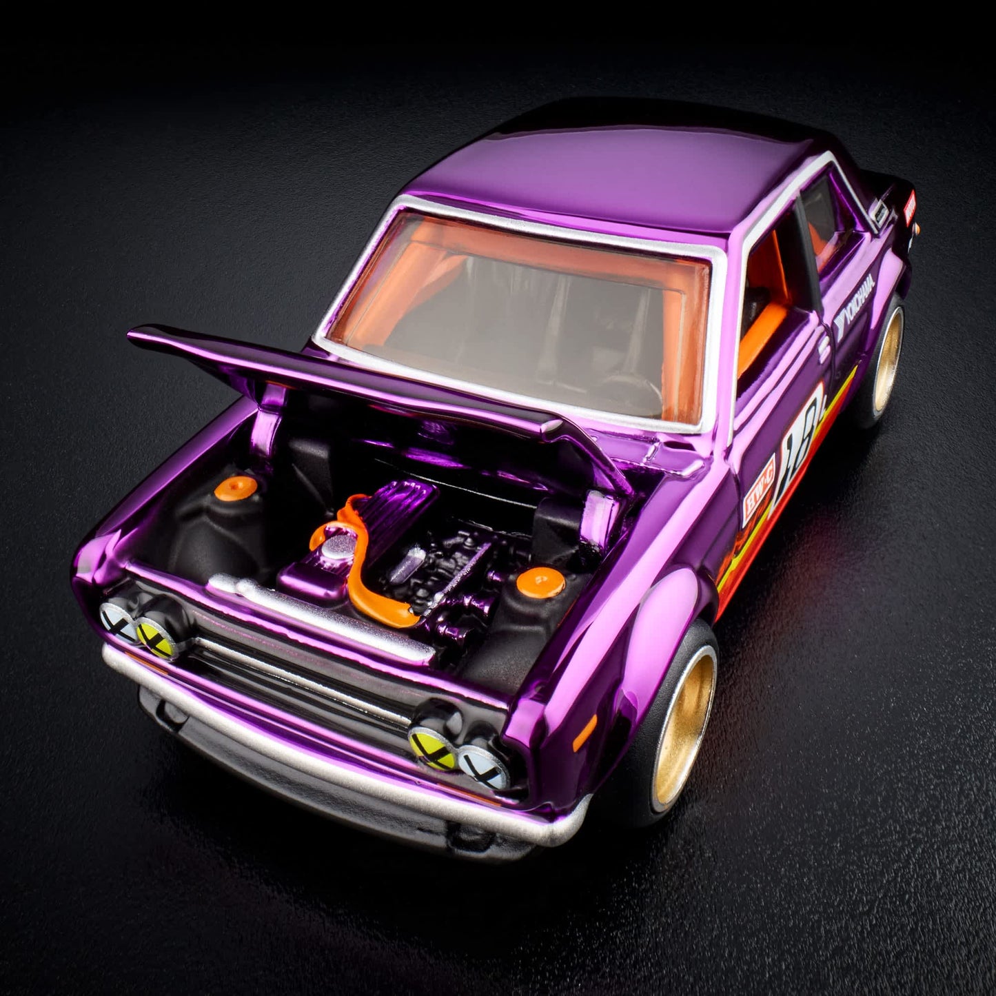 HWJJY57 RLC Exclusive ’71 Datsun 510 (Purple)