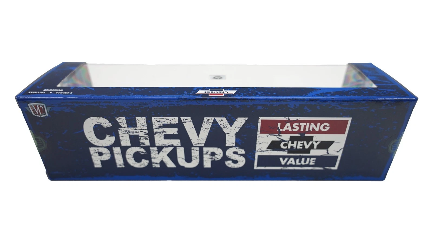 M2 Machines 36000-90 1973 Chevrolet Cheyenne Super 30 and 1975 Chevrolet Silverado 30 4X4 CHASE!!!